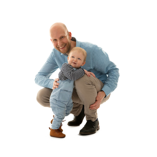 Familie fotoshoot in Rotterdam bij fotostudio Studio Hoge Heren 13 vader met baby
